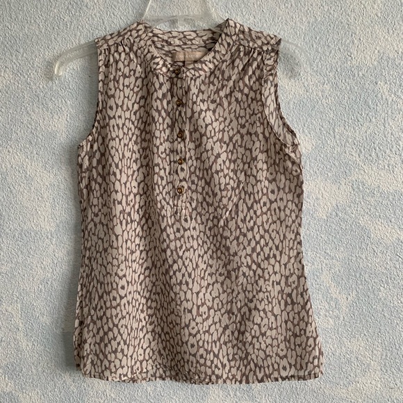 Banana Republic Tops - Banana republic silk blouse